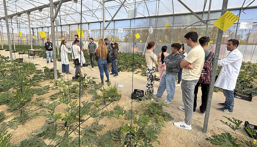 Presencia de estudiantes de M�ster en Ingenier�a Agron�mica de Universidad de Almer�a en las instalaciones del Ifapa