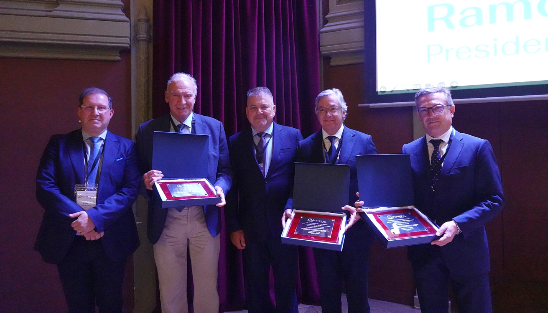 Homenaje a los Presidentes de Honor de Anefa. De izquierda a derecha: C�sar Luaces, Cipriano G�mez, Santiago S�nchez, Javier Andrada y Ram�n Ruberte...