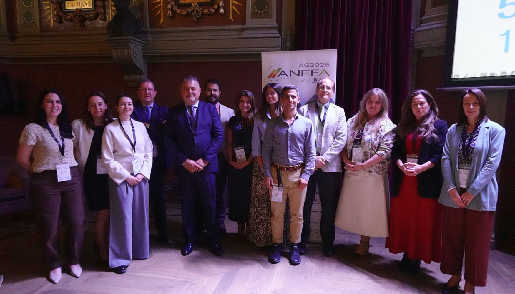 Foto de familia con el equipo de Anefa