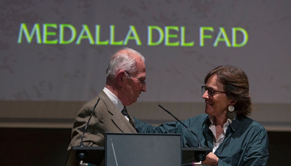 Jordi de Casacuberta en el momento de recoger la Medalla FAD 2026. Foto: Isabel Lucia