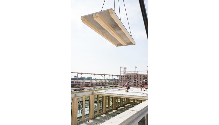 El informe recoge casos reales como el proyecto Flex Living en Valdebebas (Madrid) o la torre HoHo en Viena...