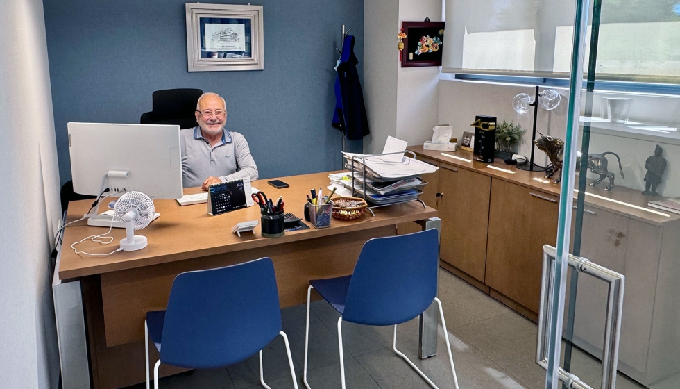 Jos� Ortega, fundador de Raorsa, en su despacho de las instalaciones de Alc�sser