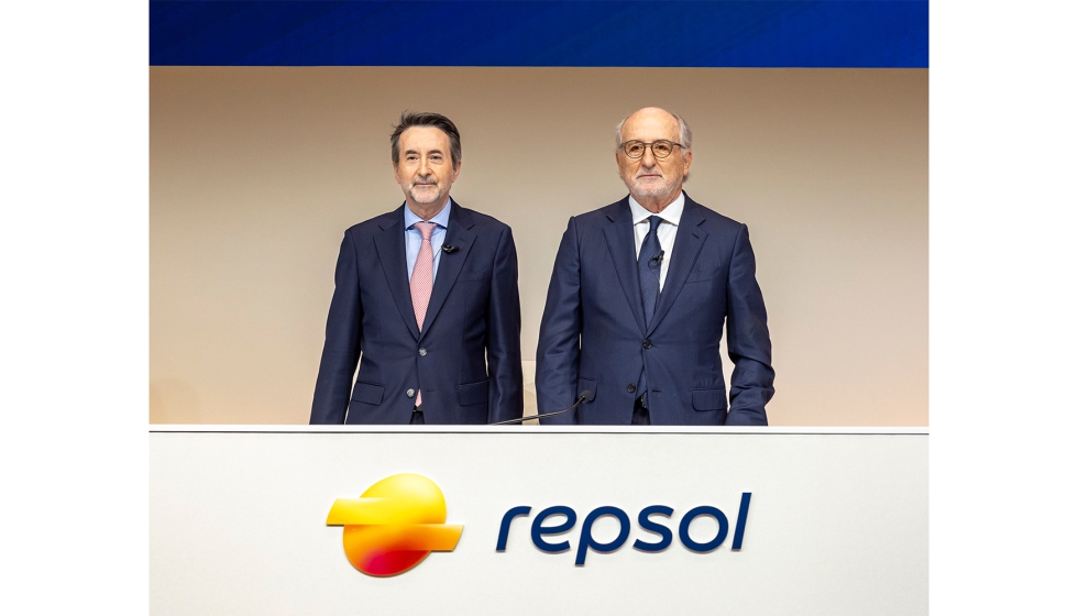 De izquierda a derecha: el consejero delegado de Repsol, Josu Jon Imaz, y el presidente de Repsol, Antonio Brufau