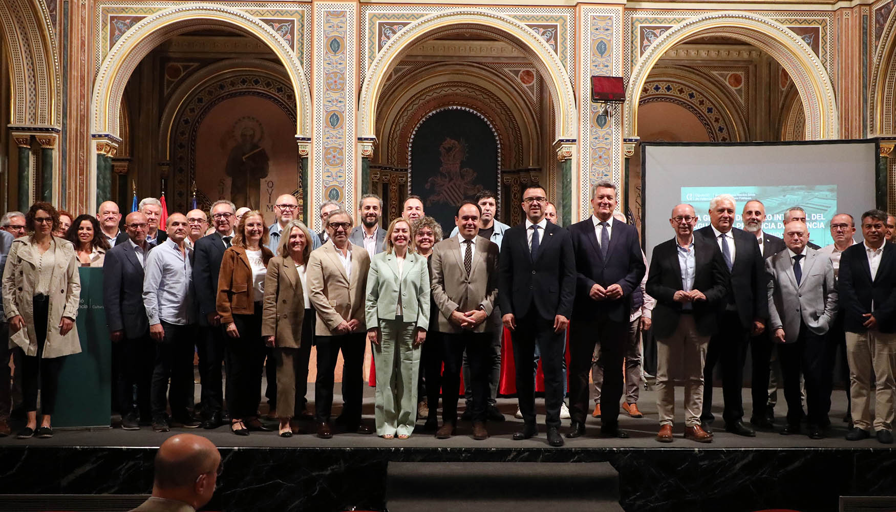 P�rez Llorca record� que la Generalitat ha impulsado acuerdos similares con las diputaciones de Alicante y Castell�n...
