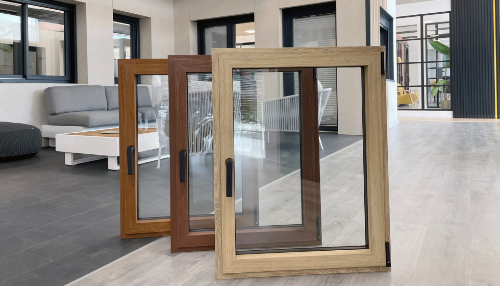 Durante la convenci�n se presentaron los nuevos acabados en madera natural de Refine