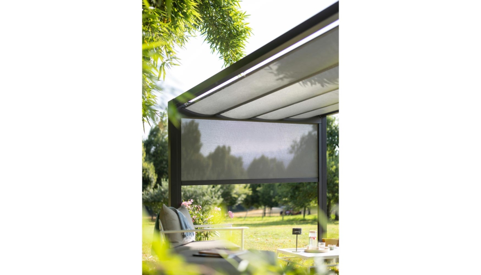 Soltis Veozip ha sido dise�ado para sistemas ZIP verticales y p�rgolas contempor�neas