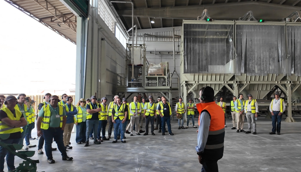 Las jornadas t�cnicas de Gourmed Liquids se completaron con la visita a la planta de producci�n de Medifer