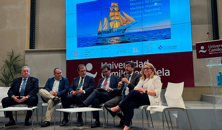 Eva Novoa, directora general de SOERMAR, durante su intervenci�n en la mesa redonda celebrada en la Universidad Camilo Jos� Cela (UCJC)...
