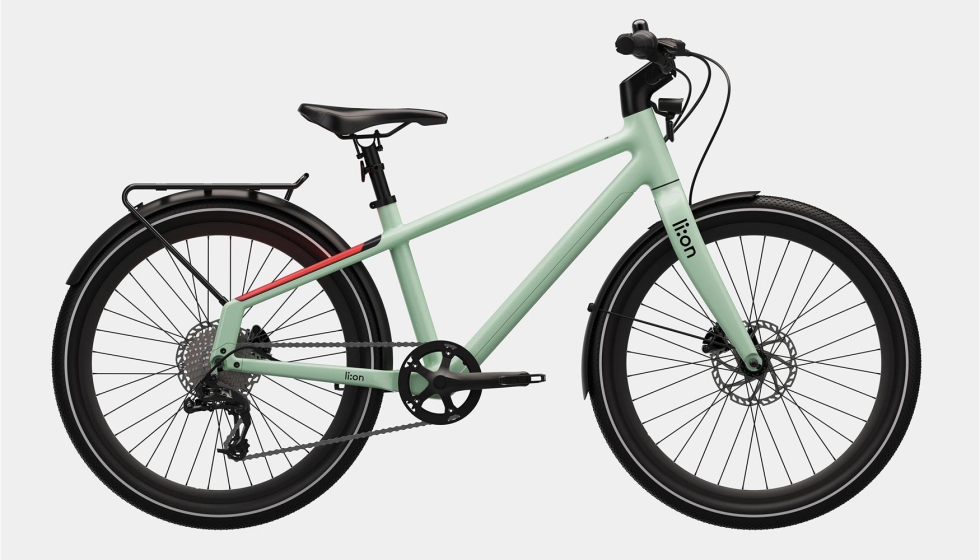 Las bicicletas juveniles li:on est�n disponibles en dos tama�os de cuadro, tres niveles de equipamiento y varios colores...
