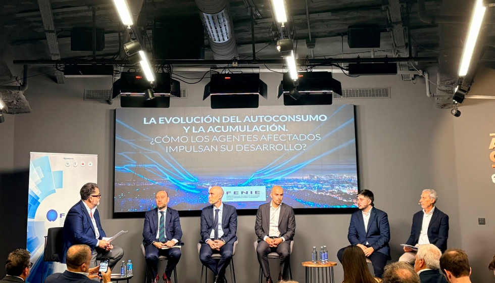 Segunda mesa redonda: 'La evoluci�n del autoconsumo y la acumulaci�n. �C�mo los agentes afectados impulsan su desarrollo?'...
