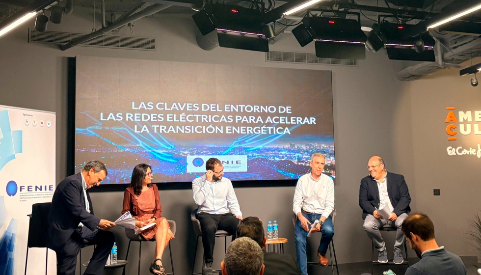 Quinta mesa redonda: 'Las claves del entorno de las redes el�ctricas para aceloperar la transici�n energ�tica'