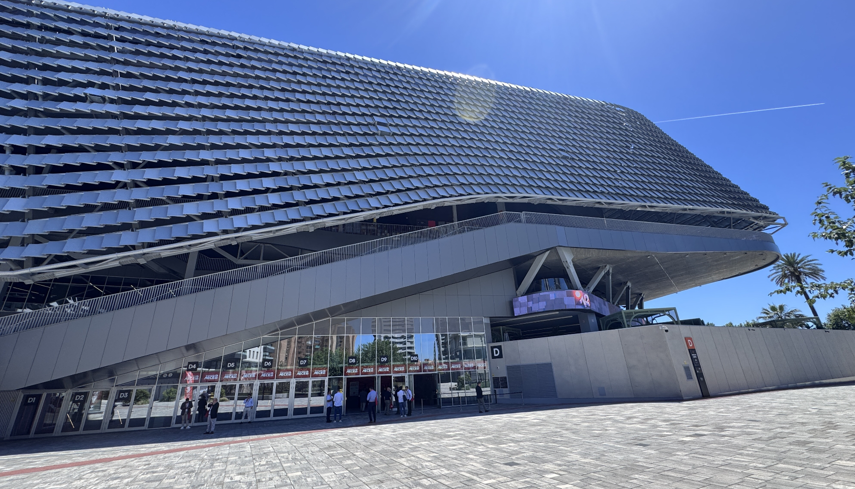 M�s de 350 personas han asistido a la VI Convenci�n de AECE, celebrada en el Roig Arena de Valencia