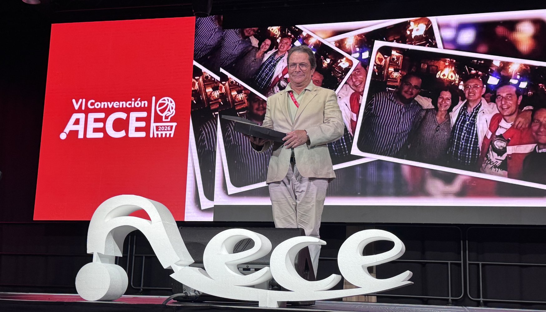 Entrega de los Premios a la Trayectoria 2026 de AECE a F�lix Cabeza (Riproman) y C�sar Arqu� (Loxam Espa�a)