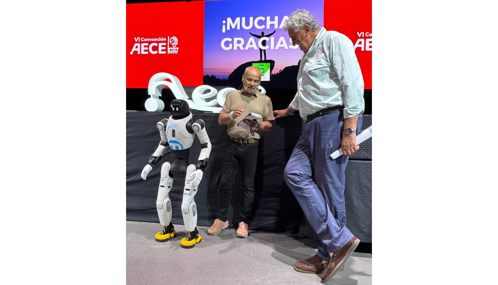 Javier Sirvent, evangelista tecnol�gico, y Fernando Romay