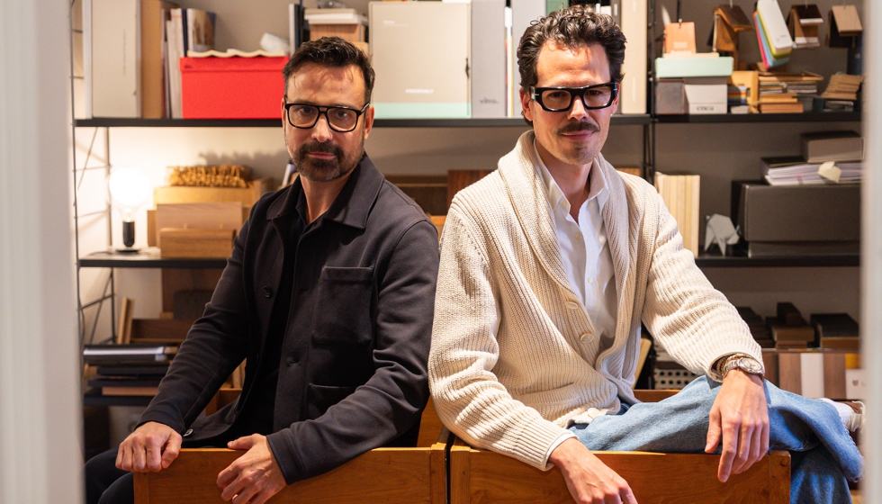 El interiorista Ricard Trenchs y el dise�ador de moda Juan Avellaneda dise�an una suite con vestidor para Ecl�ctica Barcelona...