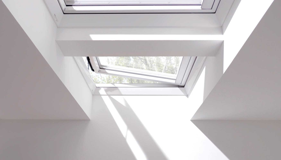 Las ventanas para cubierta de Velux proporcionan ventilaci�n y un mayor paso de luz natural