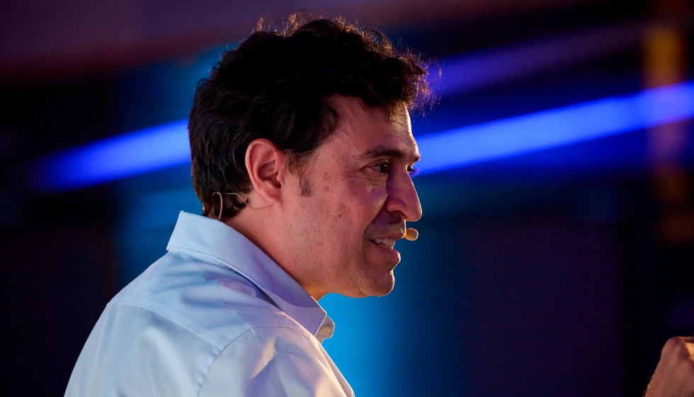 Javier Fuentes, especialista en IA, innovaci�n y transformaci�n empresarial