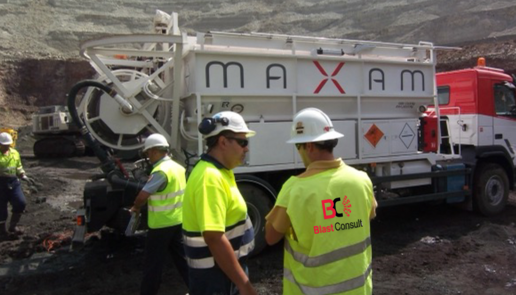 Benjam�n Cebri�n con Iv�n Carrasco, en fondo de corta de Cobre Las Cruces
