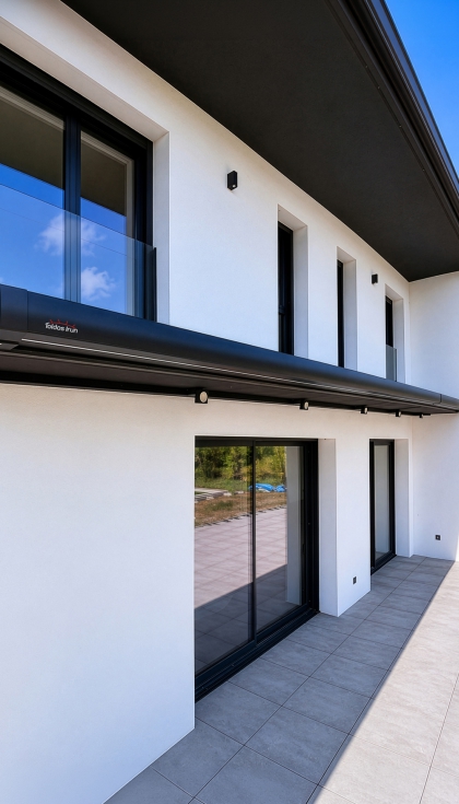 Los toldos MATIBOX S-135 logran una arm�nica integraci�n arquitect�nica en la vivienda