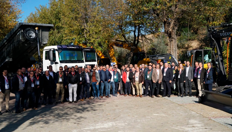 Foto de familia con los asistentes a una de las �ltimas Asambleas de Amaexco