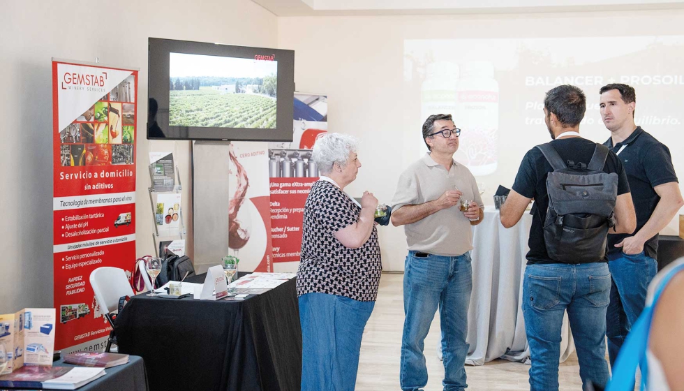 Stand de GEMSTAB en la zona networking de Eneo Meeting Pened�s 2026
