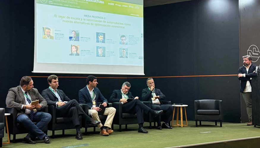 Mesa �O lagar de escala e a valoriza��o de subprodutos como novas alternativas de otimiza��o econ�mica�, moderada por Rub�n Garz�n...