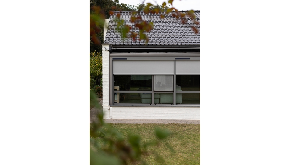 B1100 Zip Solar: los screens enrollables con energ�a solar se instalan sin necesidad de hacer obras