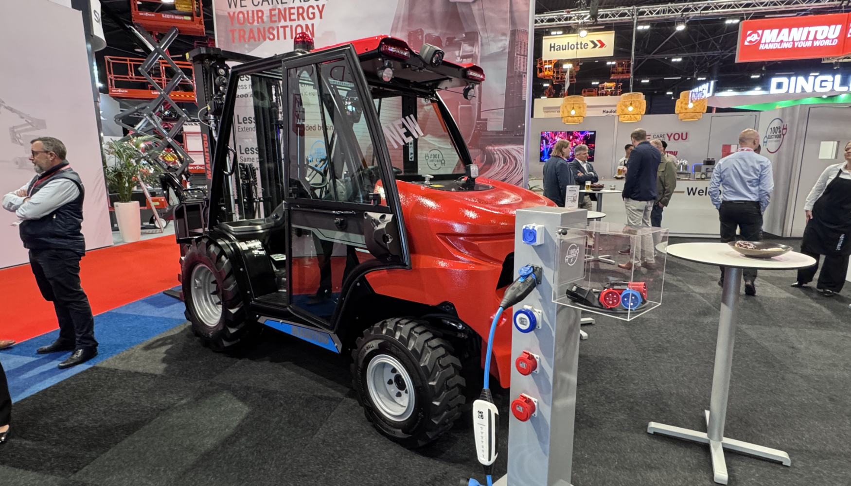 Nueva carretilla elevadora el�ctrica de Manitou