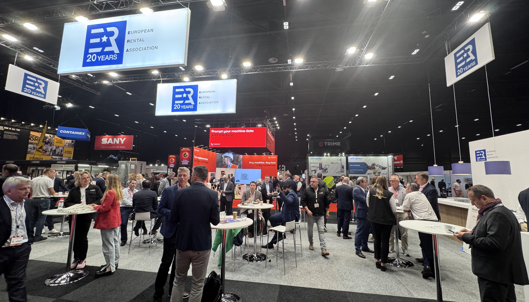 El stand de ERA en la feria IRE acogi� diferentes momentos para el networking