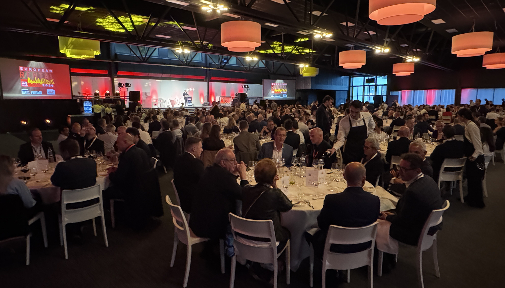 M�s de 400 personas asistieron a la cena de gala de entrega de los Premios Europeos del Alquiler 2026