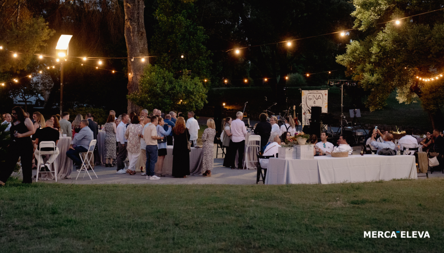 Las espectaculares instalaciones de Cavas Codorn�u sirvieron de inmejorable escenario para la celebracion de un nuevo hito en la historia de...