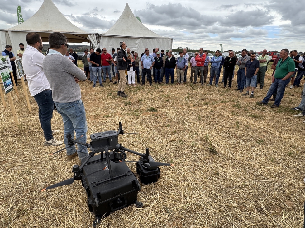 Investigadores del grupo GEOINCA de la Universidad de Le�n colaboran con EuroChem en el desarrollo de los ensayos 'On-Farm' 5.0...
