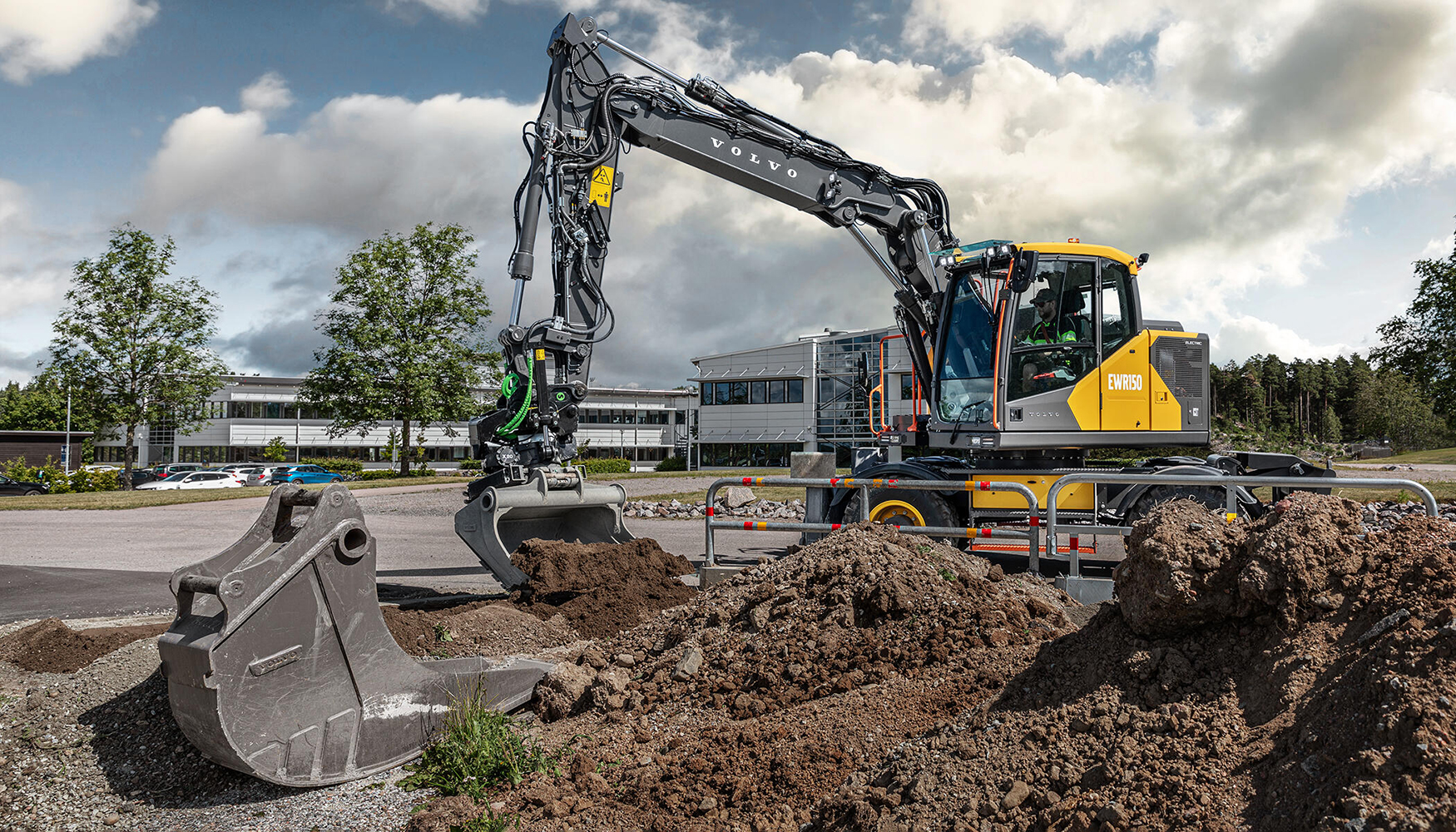 Nueva excavadora el�ctrica ERW150