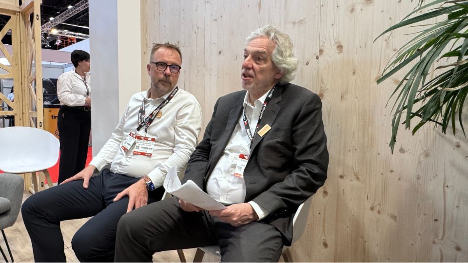 Confer�ncia de imprensa da Haulotte na Apex 2026 por Alexandre Saubot, CEO da empresa, e Guillaume Van Hoeck, diretor para a Europa...