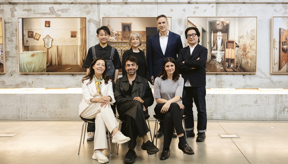 De izquierda a derecha: Shingo Masuda, Anna Bach, I�aqui Carnicero, Lyndon Neri, Sol Candela, Javier Pe�a y Ane Arce. Fotograf�a: Delfina Lamas...