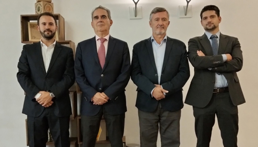 Ignacio Gamboa, Javier Sig�enza, J.I. Beltr�n y Armando Nevado (en representaci�n de Yago Monteoliva)
