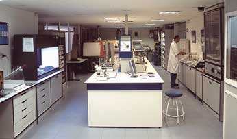 Laboratorio de Repol, donde la nanotecnologa es uno de los temas actuales de estudio