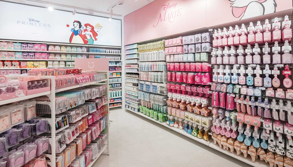 En la actualidad, las licencias ocupan un papel central dentro de su propuesta comercial