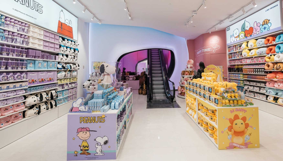 Todas las tiendas est�n ubicadas en �reas urbanas, tur�sticas y centros comerciales de gran afluencia de p�blico