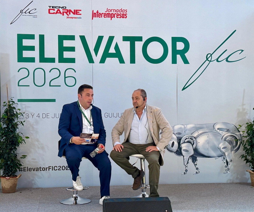 Alfonso Zambrano, comercial t�cnico de Industries FAC, y Juan Luis Rasero, gerente de Lonchiber