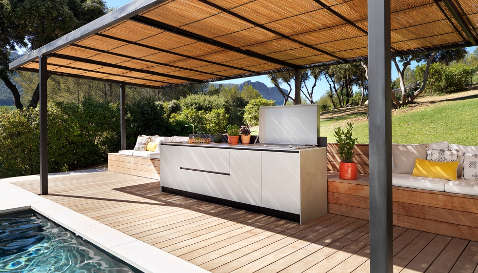 La compa��a dispone de sistemas modulares que permiten configurar la cocina en funci�n de las dimensiones y caracter�sticas de cada terraza...