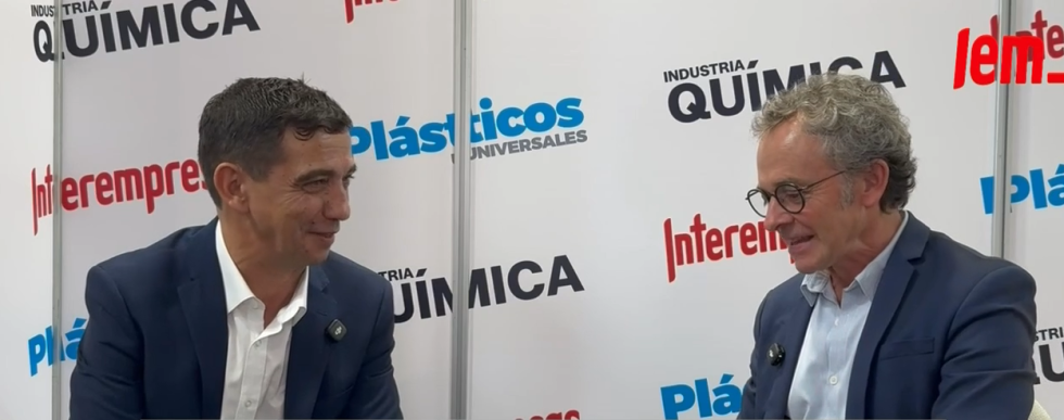 Carlos Polo, agente de Koch Technik en Espa�a e Ibon Linacisoro, director del �rea industrial de Interempresas