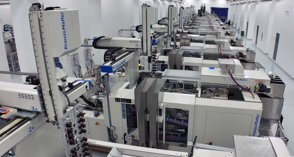 As m�quinas de inje��o totalmente el�tricas PX da KraussMaffei, equipadas com rob�s lineares LRX, est�o em produ��o na MGS...