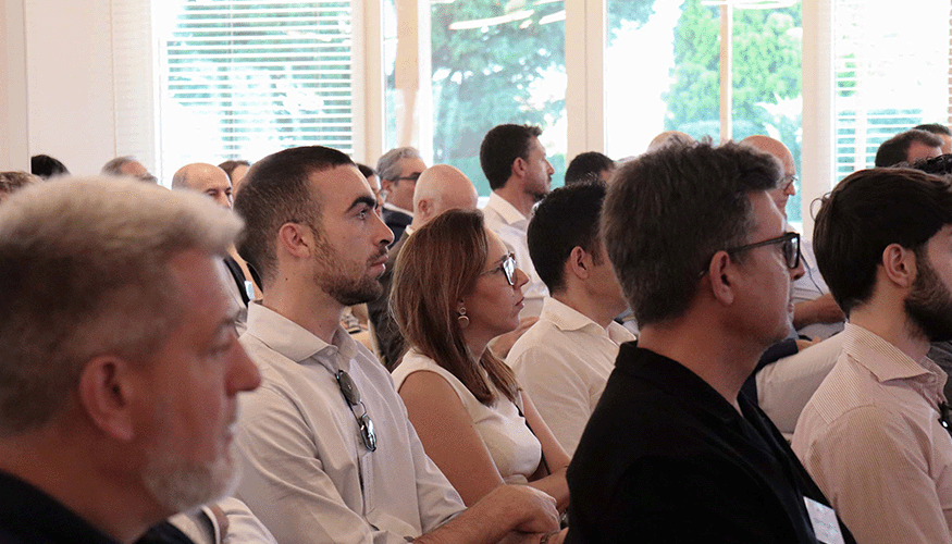 Representantes de las empresas asociadas asistieron a la Asamblea General de Quimacova, celebrada en Valencia