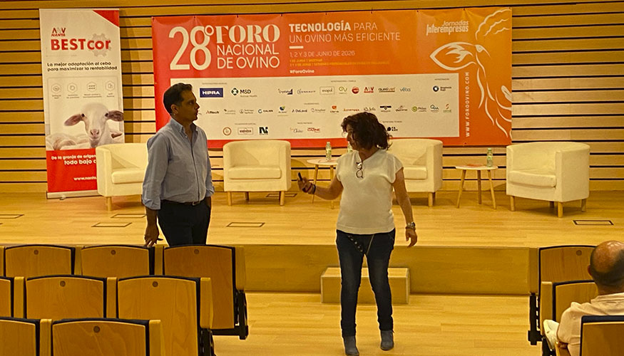Rom�n Lechuga y Gema Arroyo ofrecieron la ponencia al alim�n