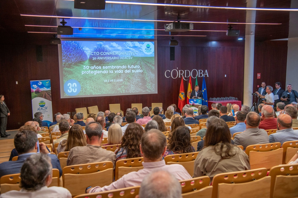 Planas felicit� a la asociaci�n por sus 30 a�os de trayectoria y destac� su contribuci�n a la difusi�n de una agricultura m�s sostenible...