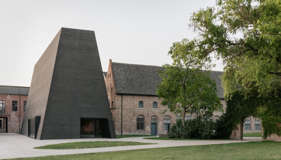En su 13.� edici�n, el galard�n ha reca�do en la obra Abby Kortrijk, de Barozzi Veiga y Tab Architects