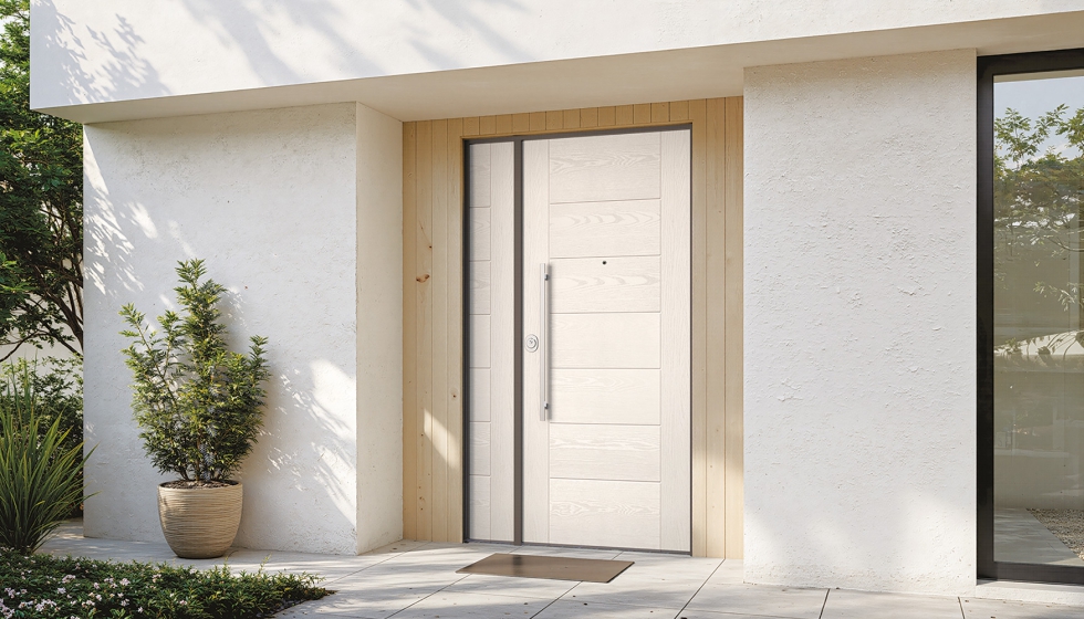 Puerta acorazada con panel en fibra de vidrio modelo HELIOS