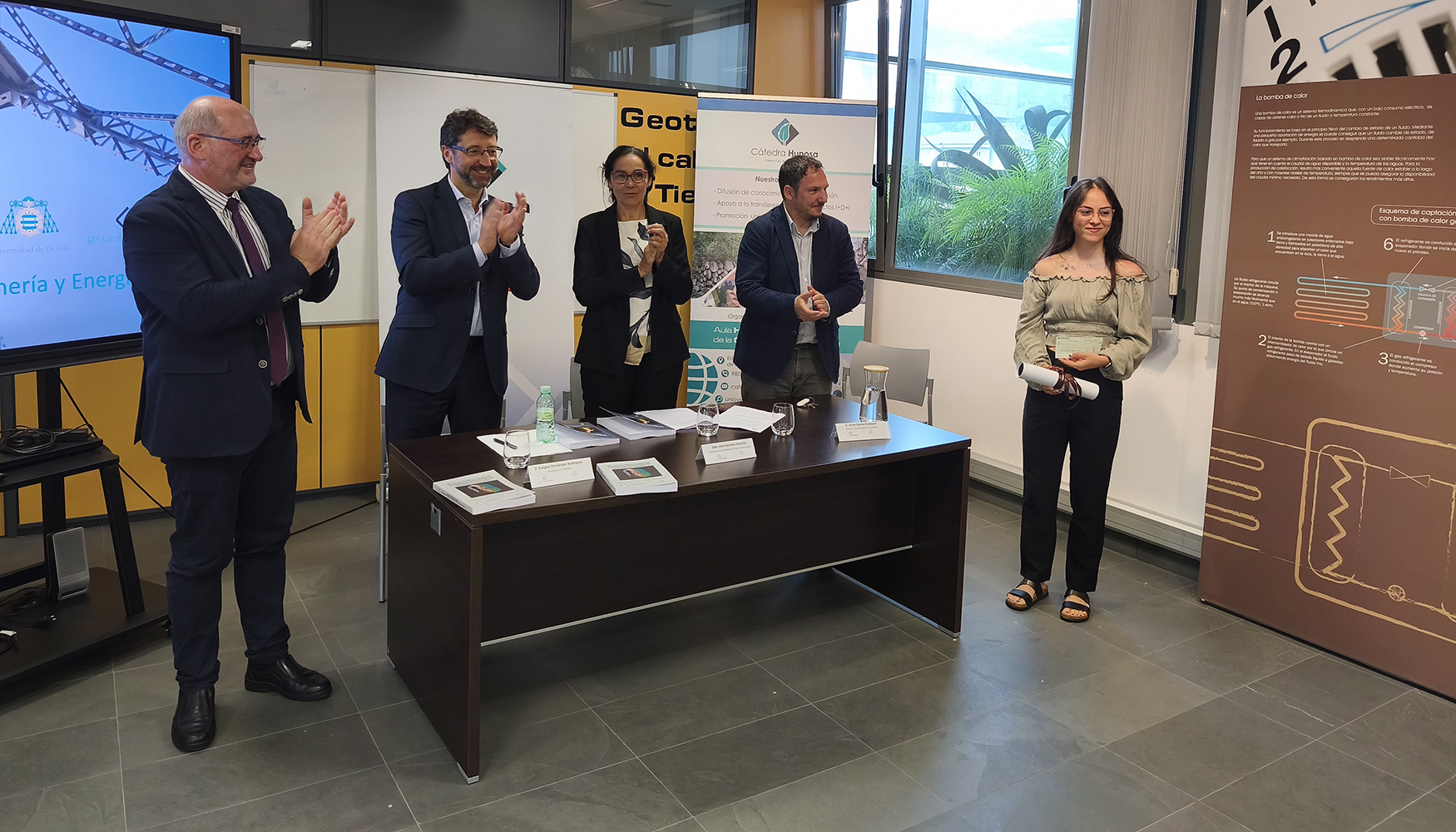Sonia Paz Fern�ndez recibe el Premio Hunosa al Mejor Trabajo Fin de M�ster