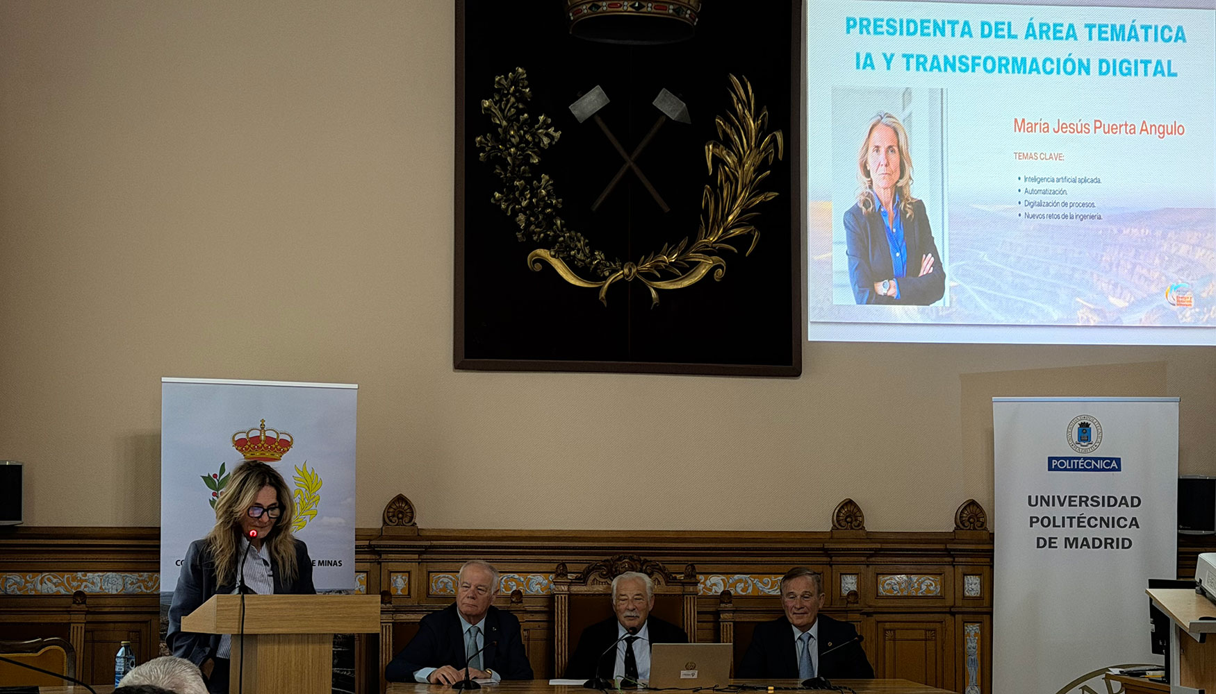 �Aprovechando la inteligencia artificial, vamos a atraer talento, a animar a todos los profesionales, a las empresas...